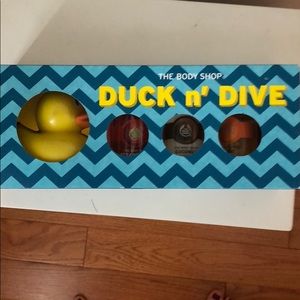 Bath and body works duck and dive shower gel set